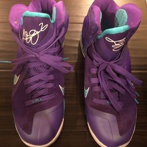 Nike Lebron 9 summit lake hornet Mens size 11.5